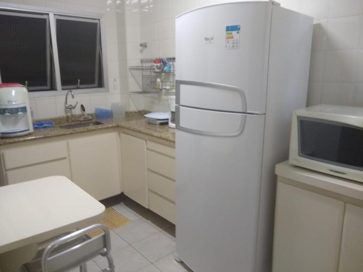 Com Varanda, 3 Dormitorios, - Enseada Apartment *